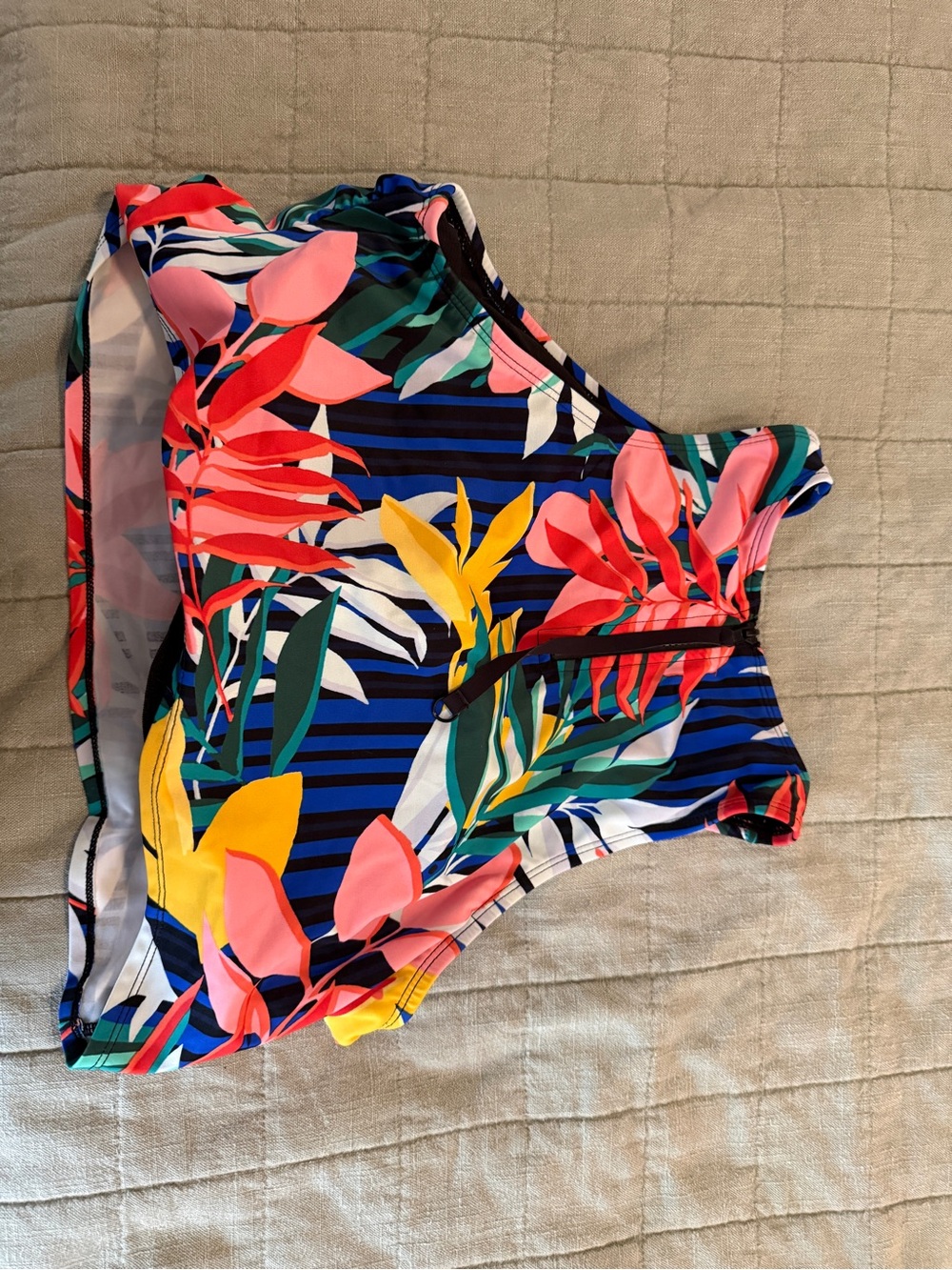 Beach Betty Razorback Swim Top - Picture 2 of 4